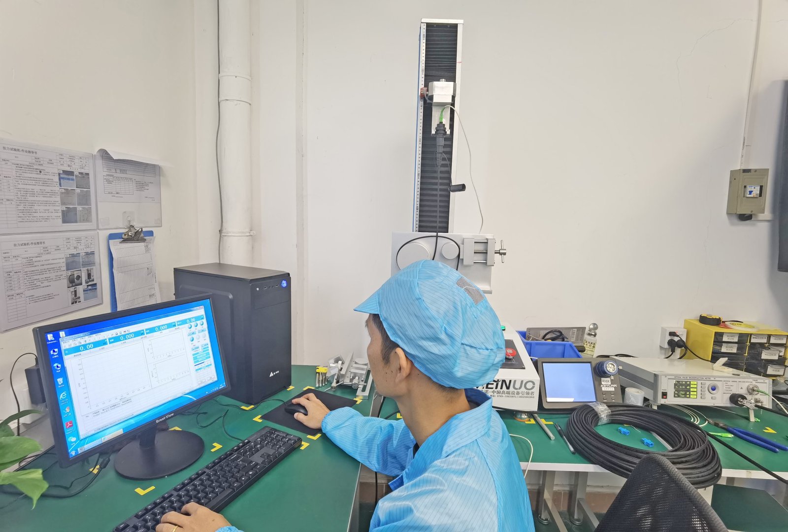 Multiport service terminals