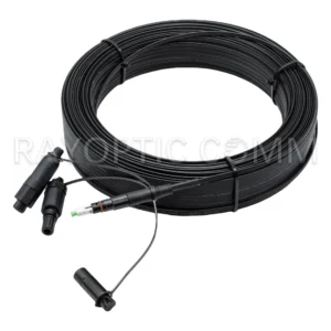 Primer plano del conector OptiTap en cable drop preconectorizado slim